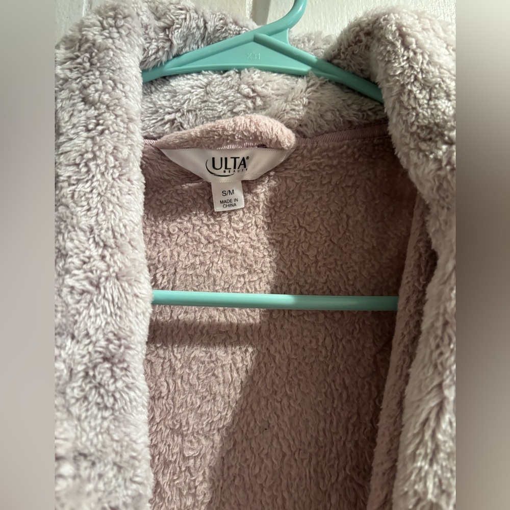 Ulta Beauty Bath Robe - Picture 4 of 6